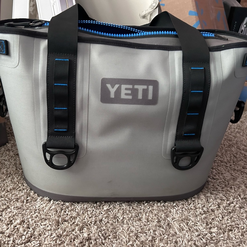 YETI Soft Cooler in Gray with Blue Accents (Hopper M50)